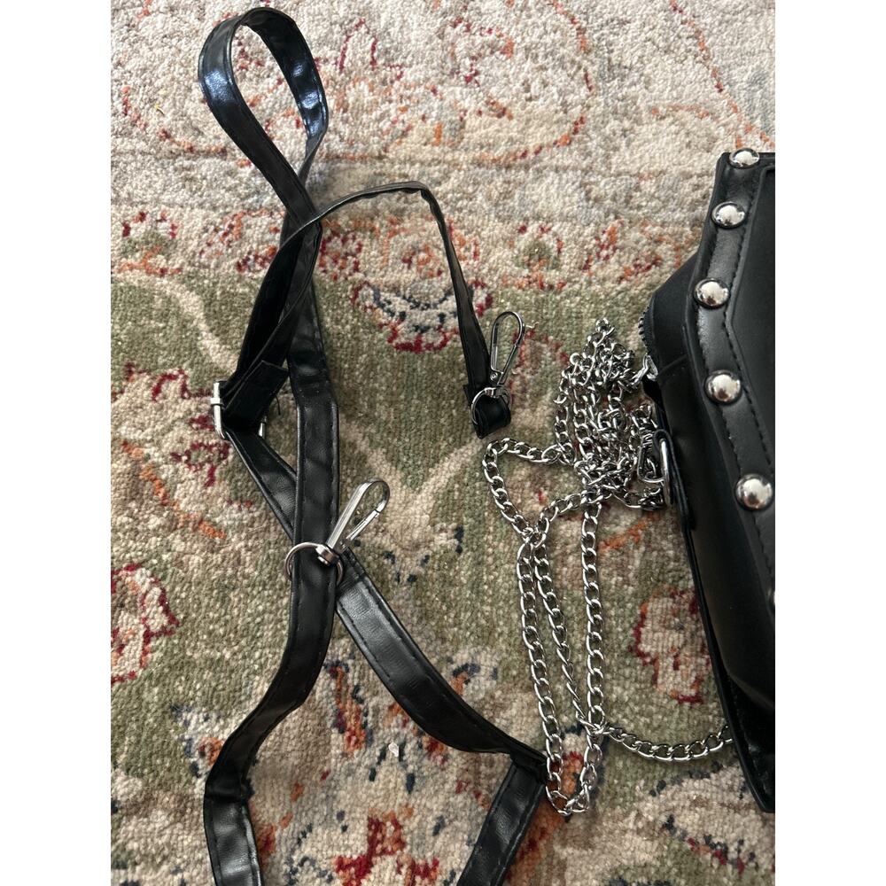 Goth Coffin Purse with a Chain shoulder strap and an addituo - Picture 2 of 4